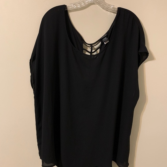 Top, TORRID Top size 3=3X - Picture 3 of 16